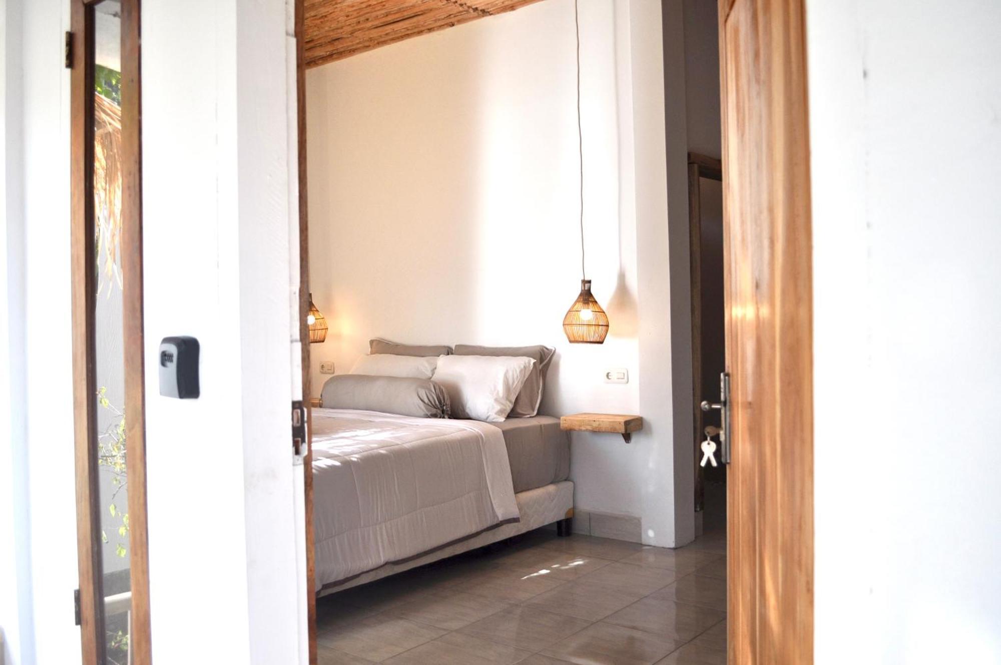 Ripbowl Guest House Selong Belanak Eksteriør bilde