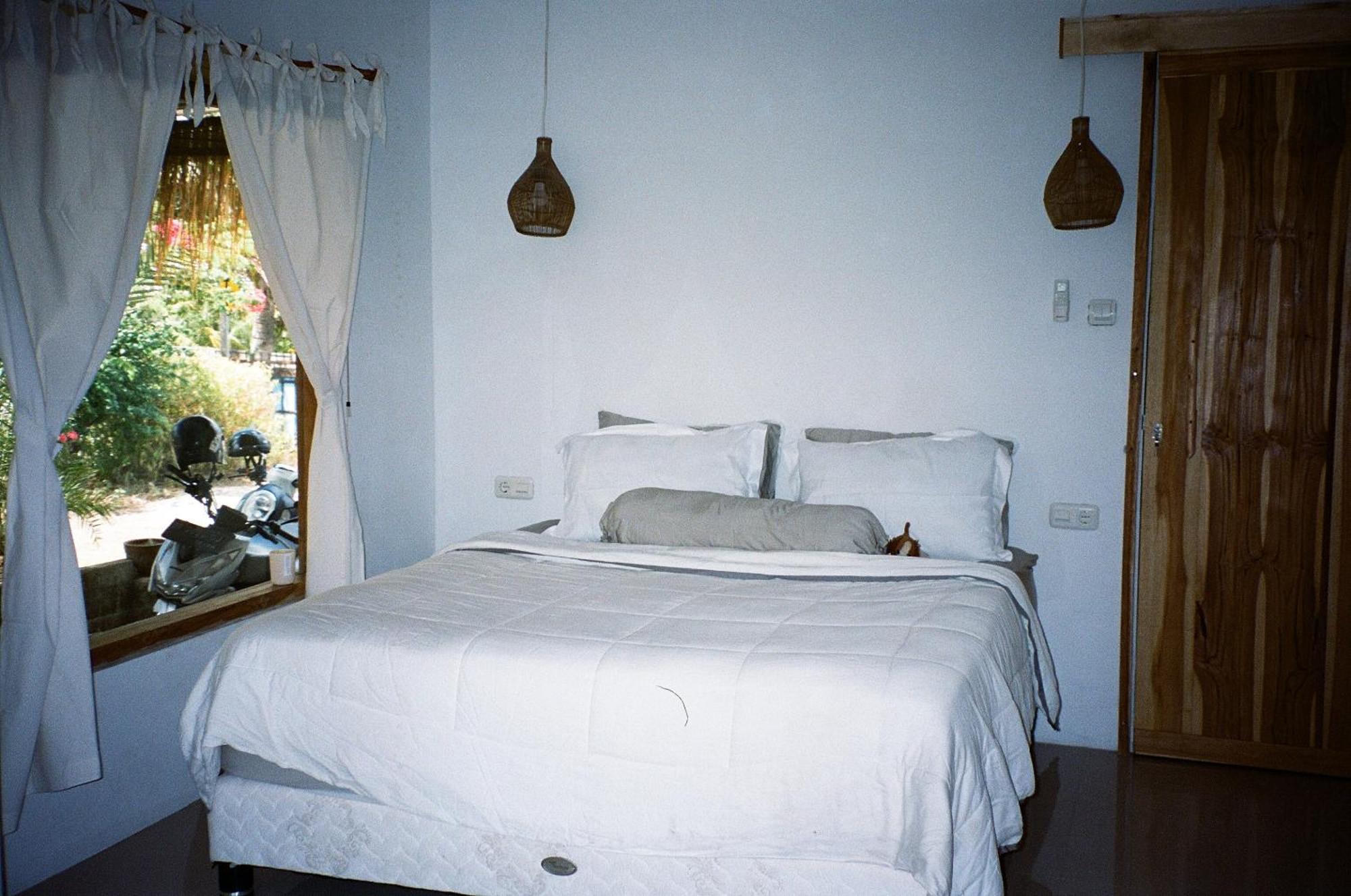 Ripbowl Guest House Selong Belanak Eksteriør bilde